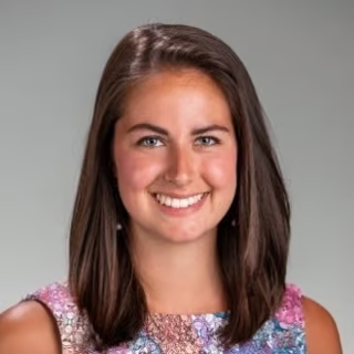 headshot of fyi volunteer Kate